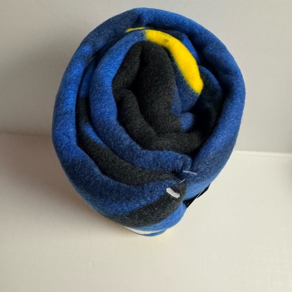 NBA Fleece Throw Blanket - Blue and Yellow - Picture 6 of 9
